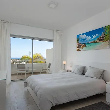 Splendide 2 Ch Avec Terrasse Vue Mer Et Piscine *