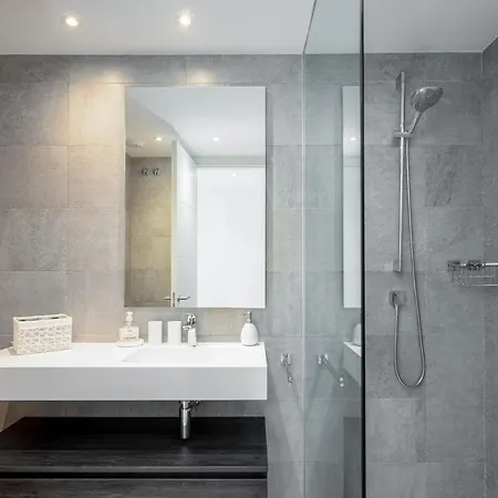 Splendide 2 Ch Avec Terrasse Vue Mer Et Piscine Daire *