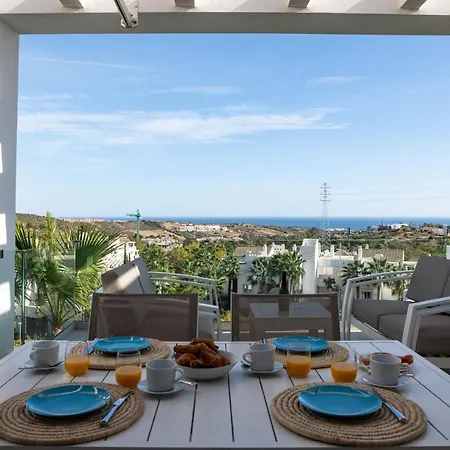 Splendide 2 Ch Avec Terrasse Vue Mer Et Piscine Daire Estepona