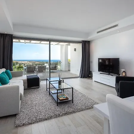 Splendide 2 Ch Avec Terrasse Vue Mer Et Piscine *
